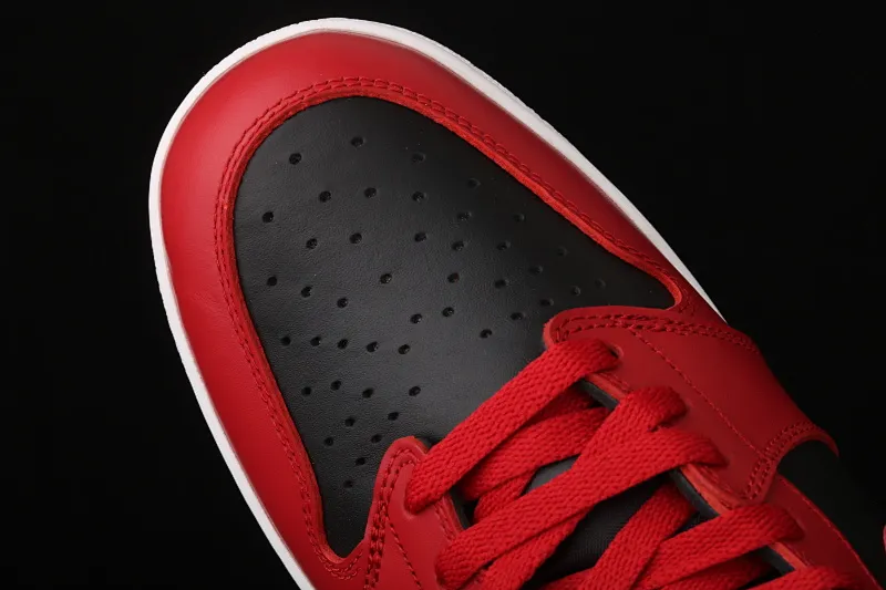All Categories Air Jordan Jordan Series Basketball Shoes Air Jordan 1 High Pure Original Version Air Jordan 1 Hi 85 AJ1 Joe 1 Reversed Black and Red Forbidden High Basketball Shoes BQ4422-600
